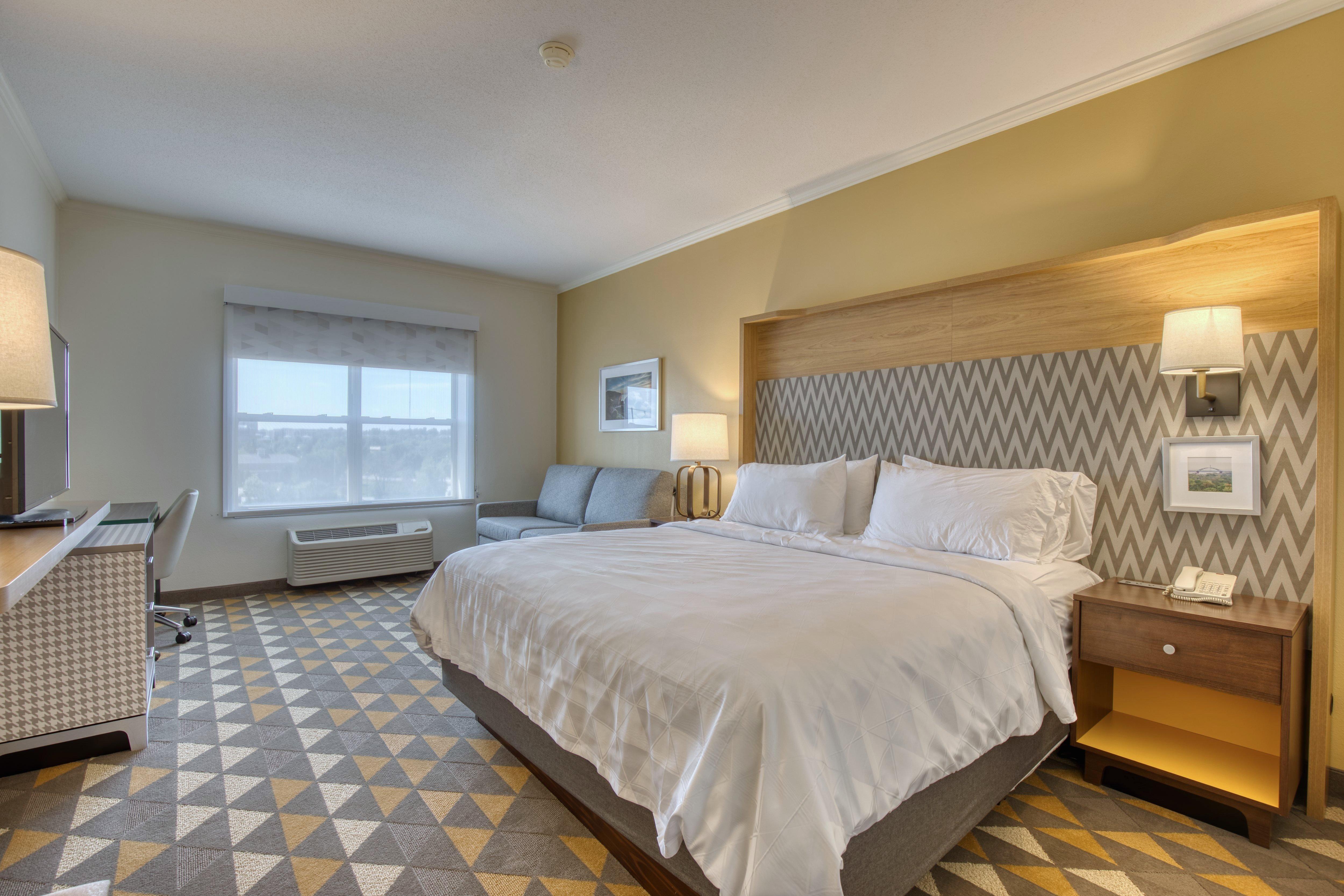 Holiday Inn Hotel & Suites Madison West - Middleton By Ihg Exterior photo
