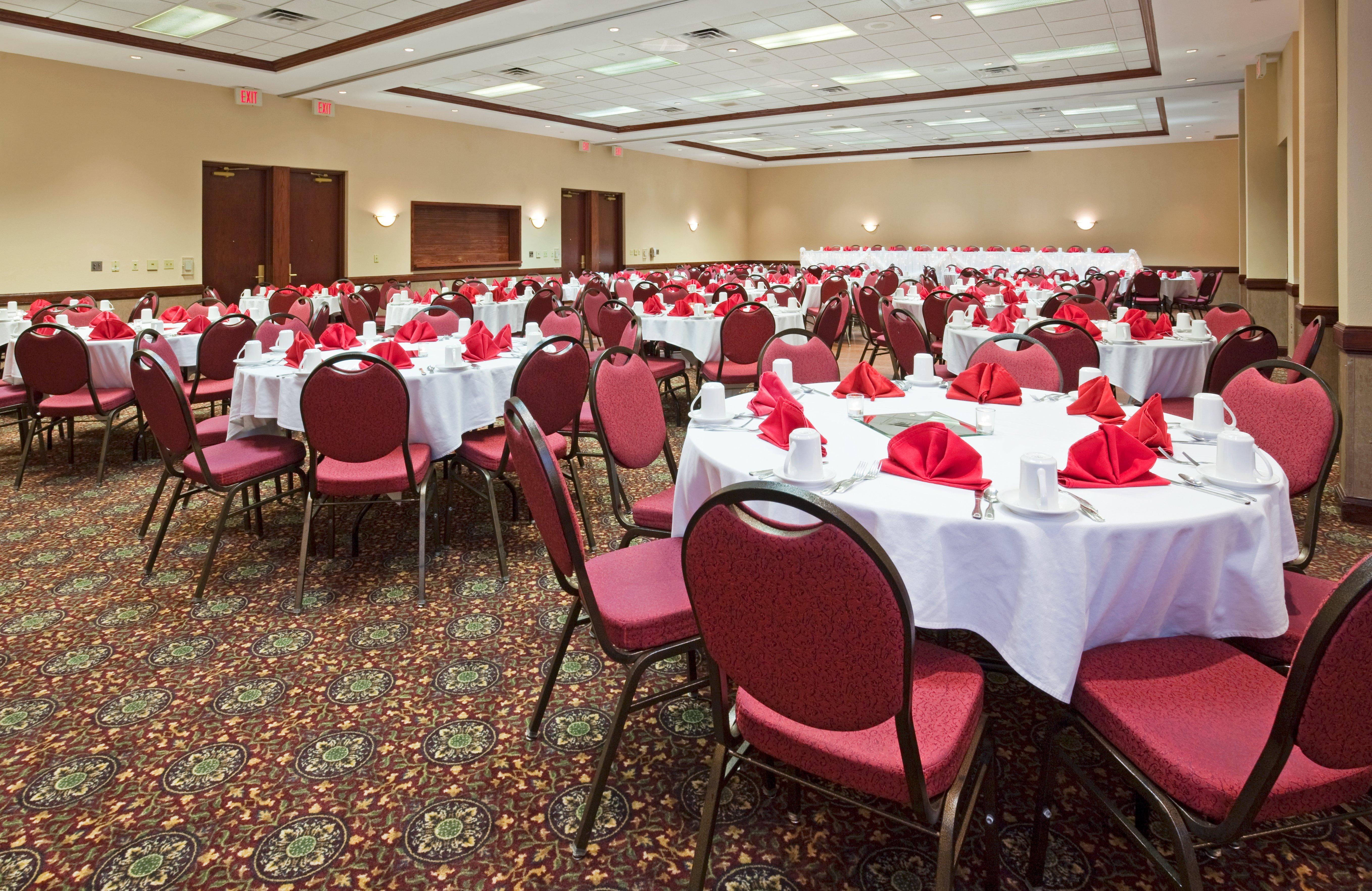 Holiday Inn Hotel & Suites Madison West - Middleton By Ihg Exterior photo