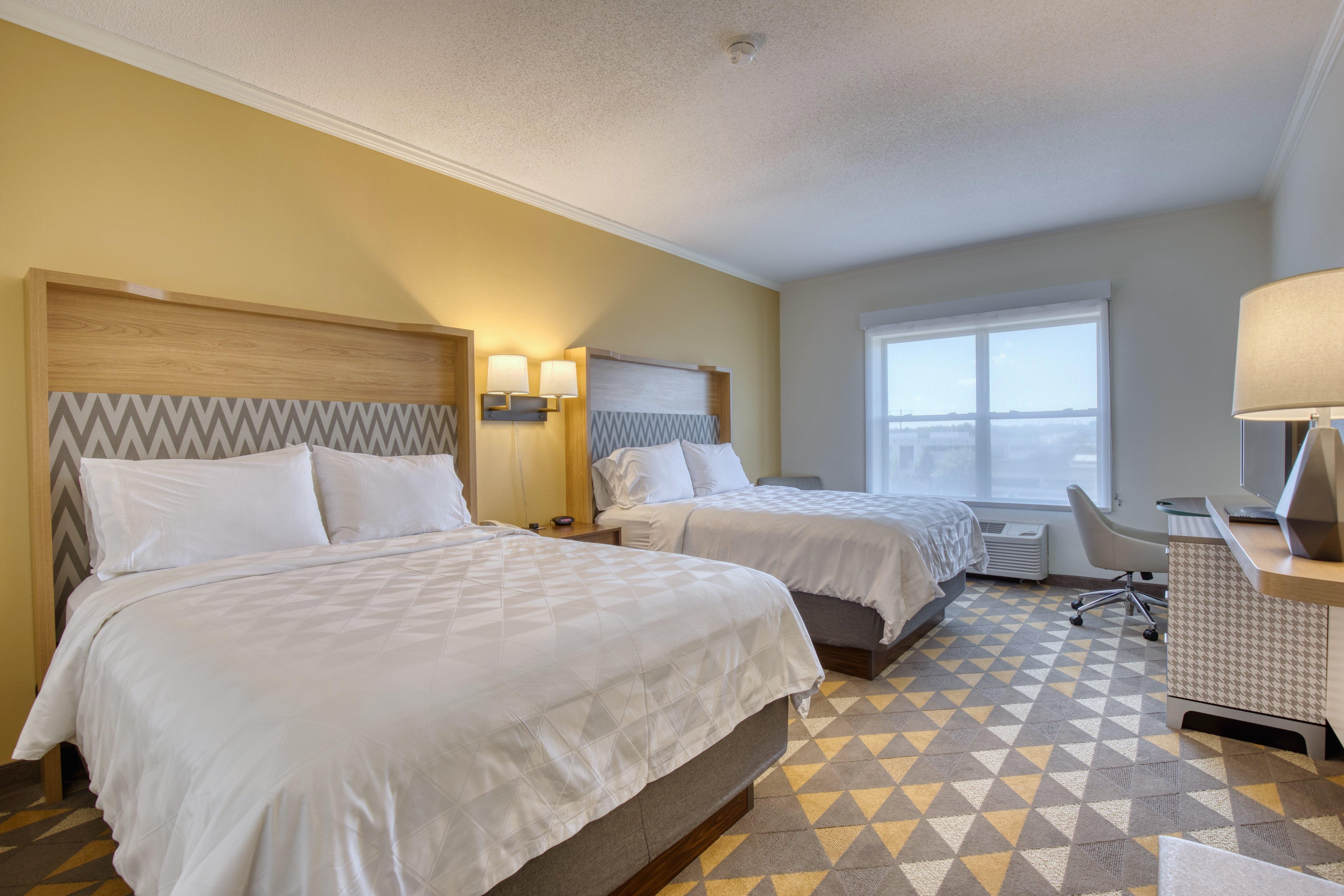 Holiday Inn Hotel & Suites Madison West - Middleton By Ihg Exterior photo
