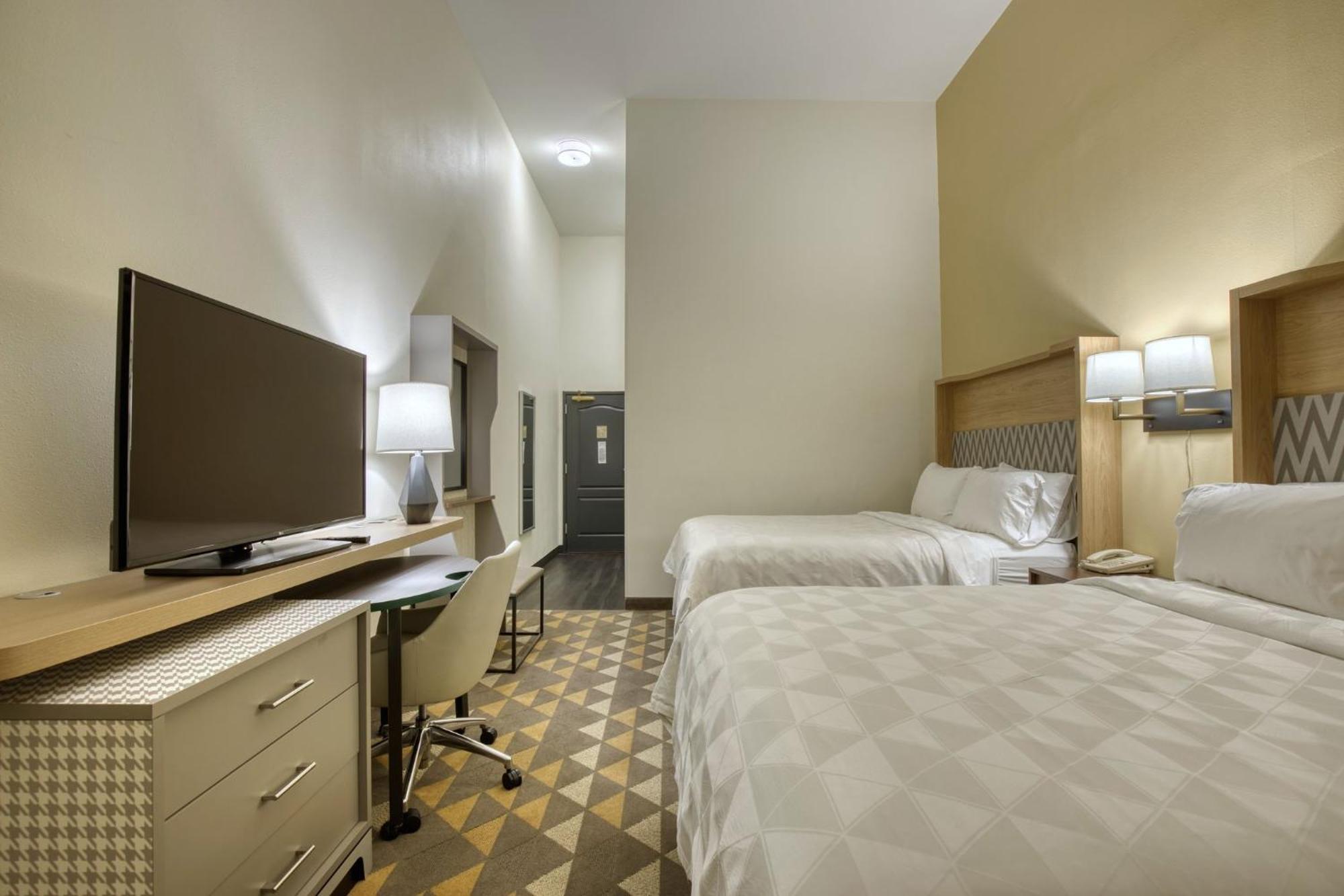 Holiday Inn Hotel & Suites Madison West - Middleton By Ihg Exterior photo